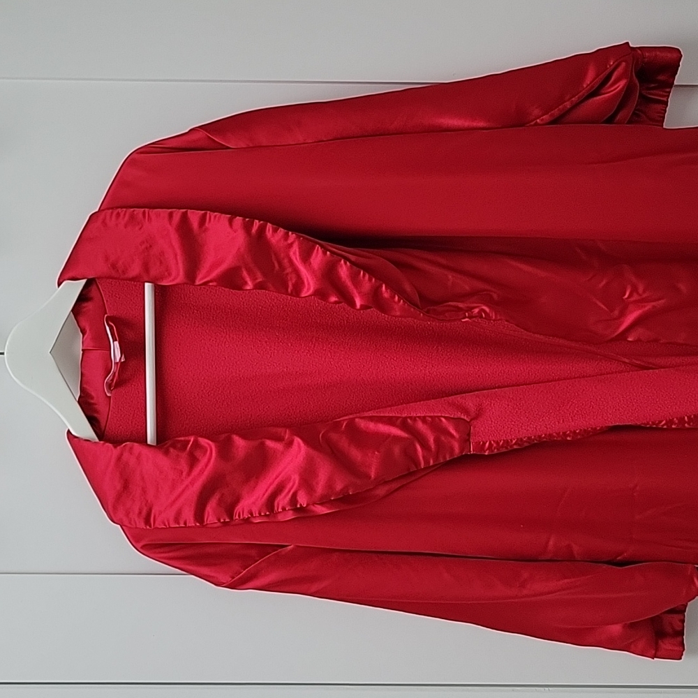 Victoria's secret fleece lined robe in red